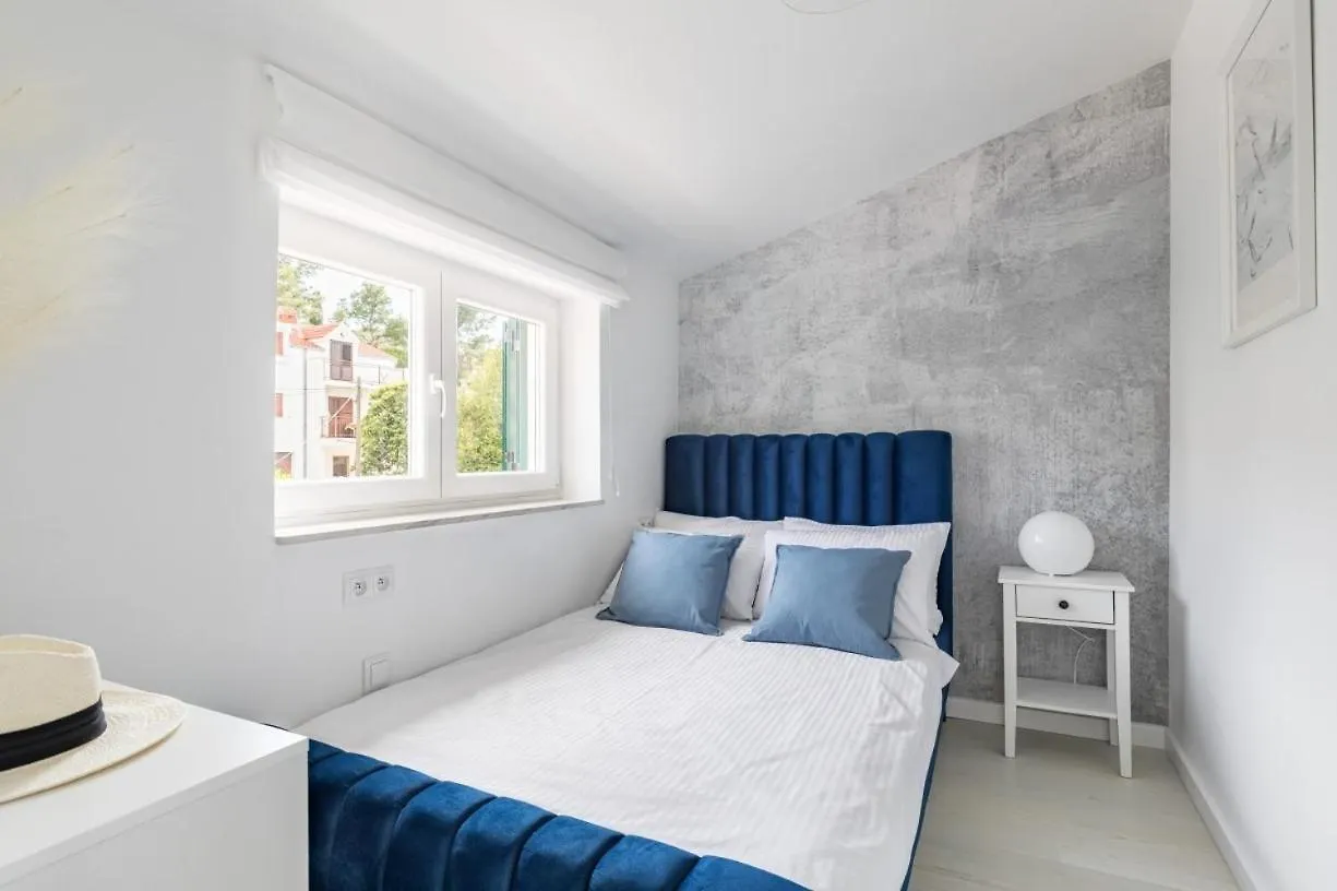 Apartment In Arbanija With Sea View, Terrace, Air Conditioning, Wifi 5139-5 트로기르