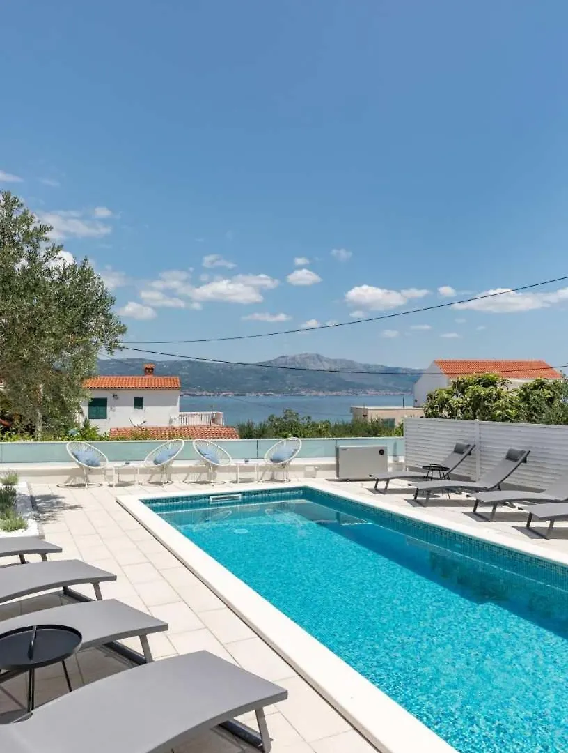 Apartment In Arbanija With Sea View, Terrace, Air Conditioning, Wifi 5139-5 트로기르