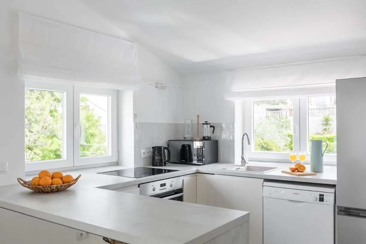 Apartment In Arbanija With Sea View, Terrace, Air Conditioning, Wifi 5139-5 트로기르 크로아티아